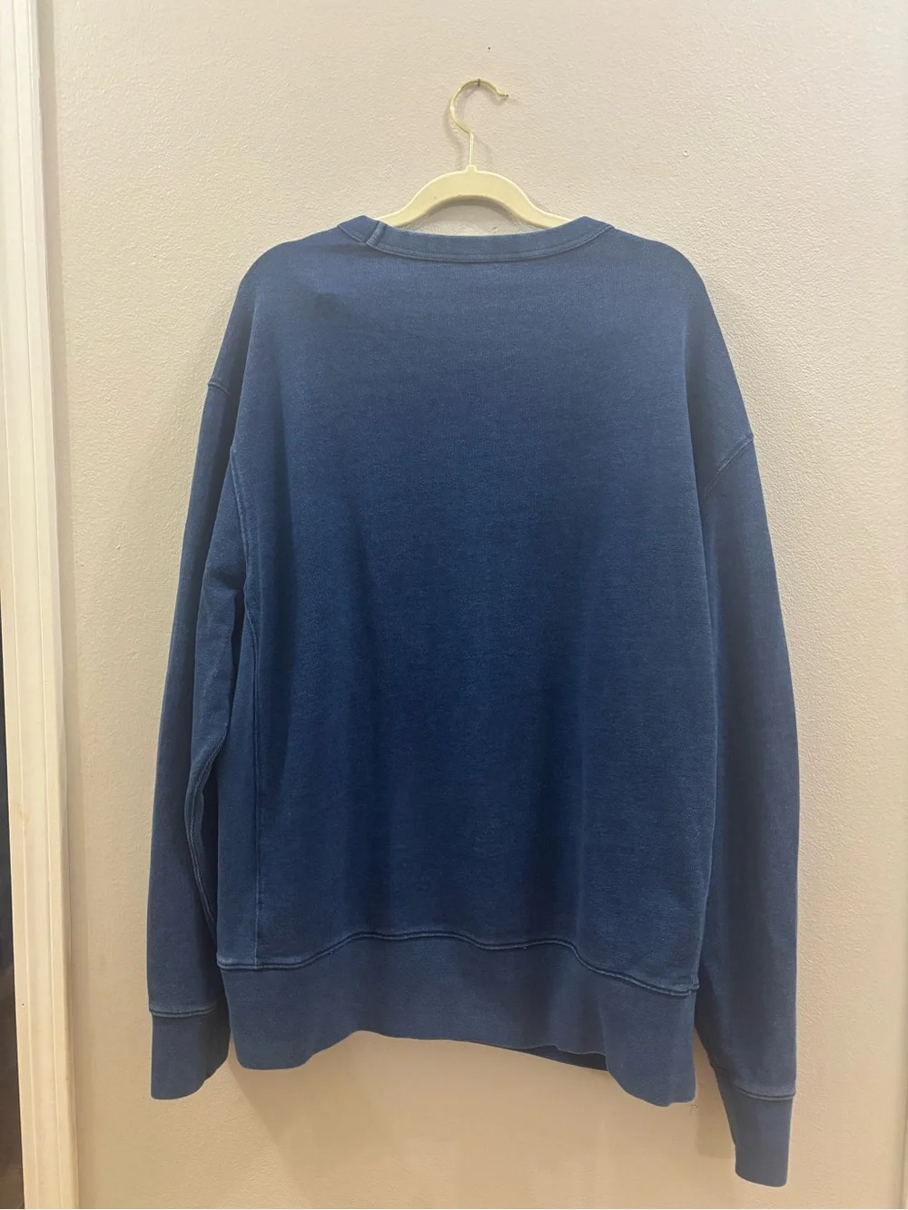 Banana Republic Men's Blue Crewneck Sweatshirt